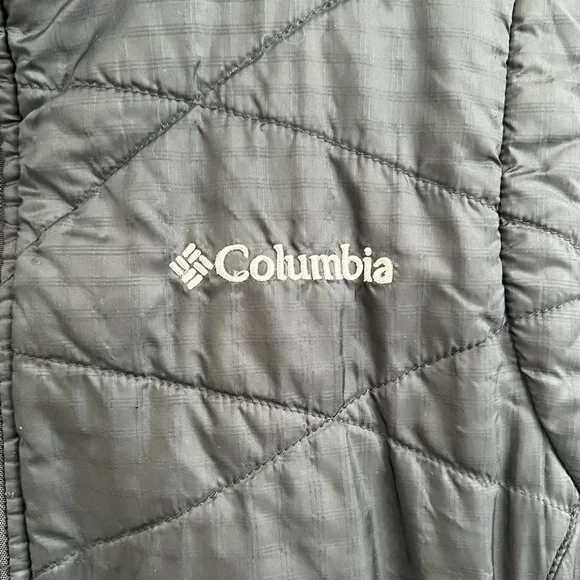 Columbia Black Quilted Vest - Picture 4 of 6